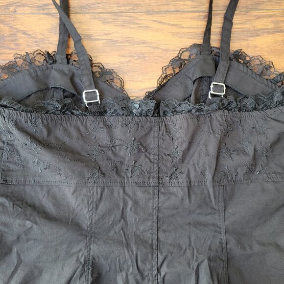 TRIPP NYC Hot Topic Skull Embroidery Zip-Up Black Ruffle Lace Corset Top sz XL - Picture 9 of 9